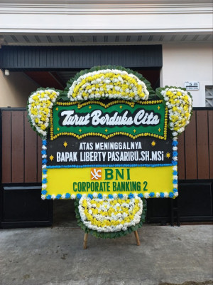Papan Bunga Duka di Suka Indah